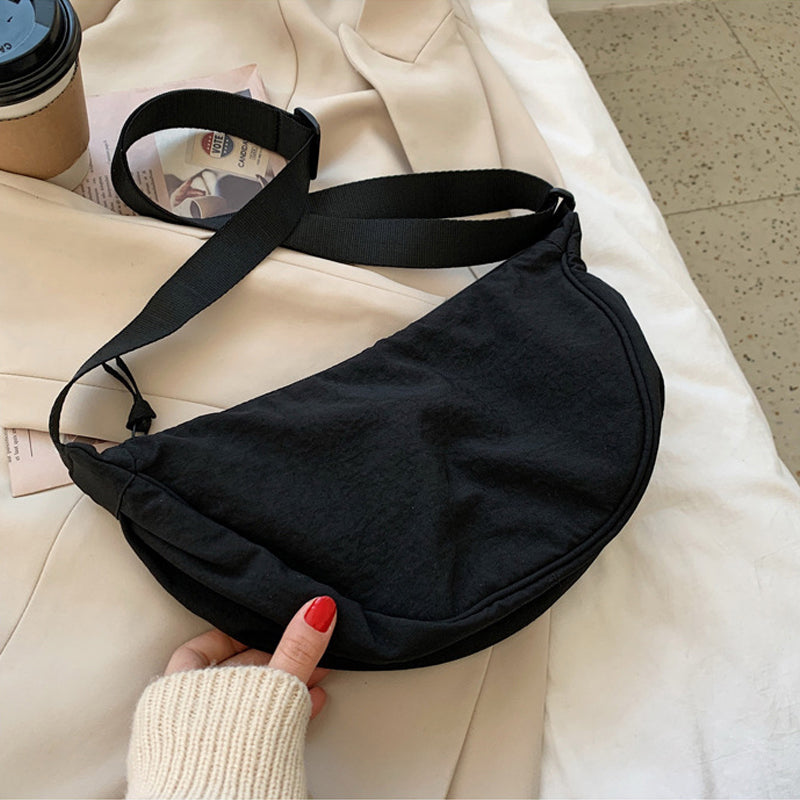 Yola | Halbmondförmige Tasche