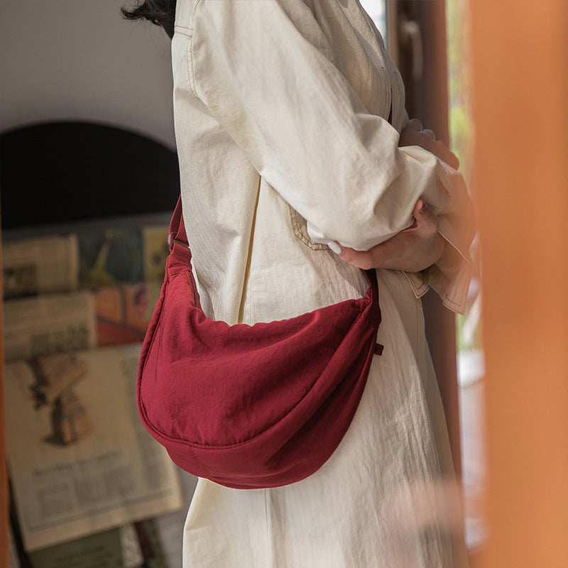Yola | Halbmondförmige Tasche