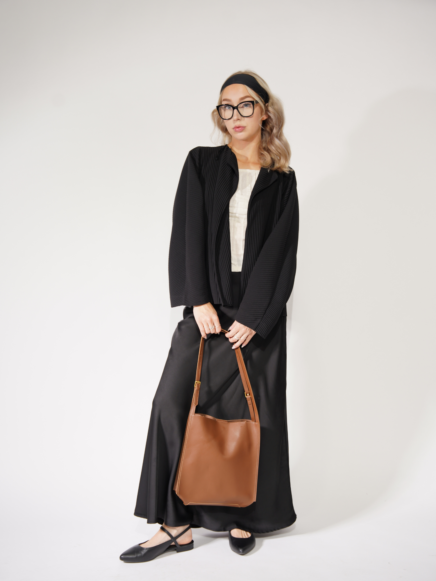 KHELA™ | MINIMALISTISCHE UMHÄNGETASCHE