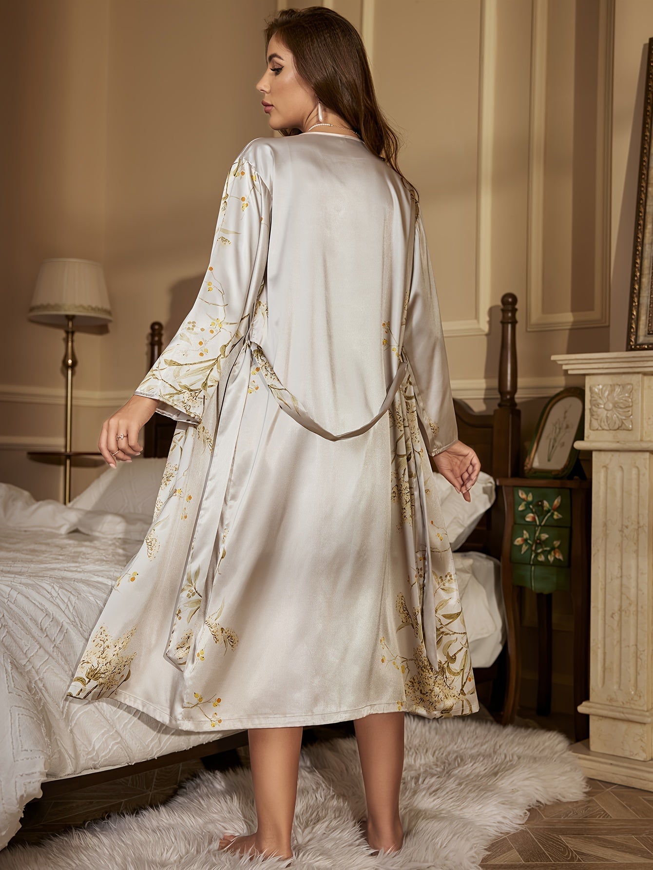 Lola - Satin Loungeset mit Blumenmuster