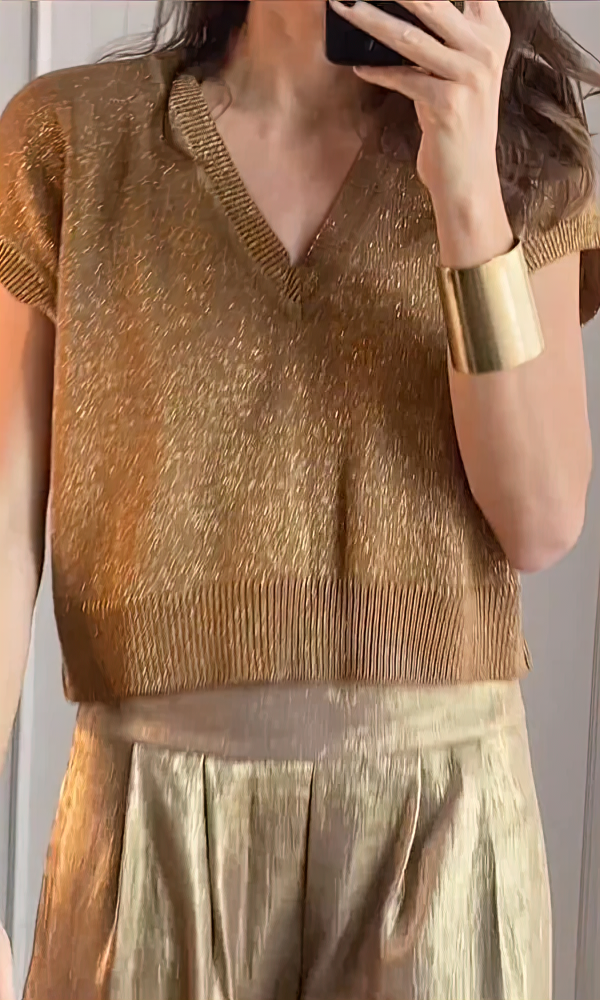 Elegantes goldenes Set für Damen