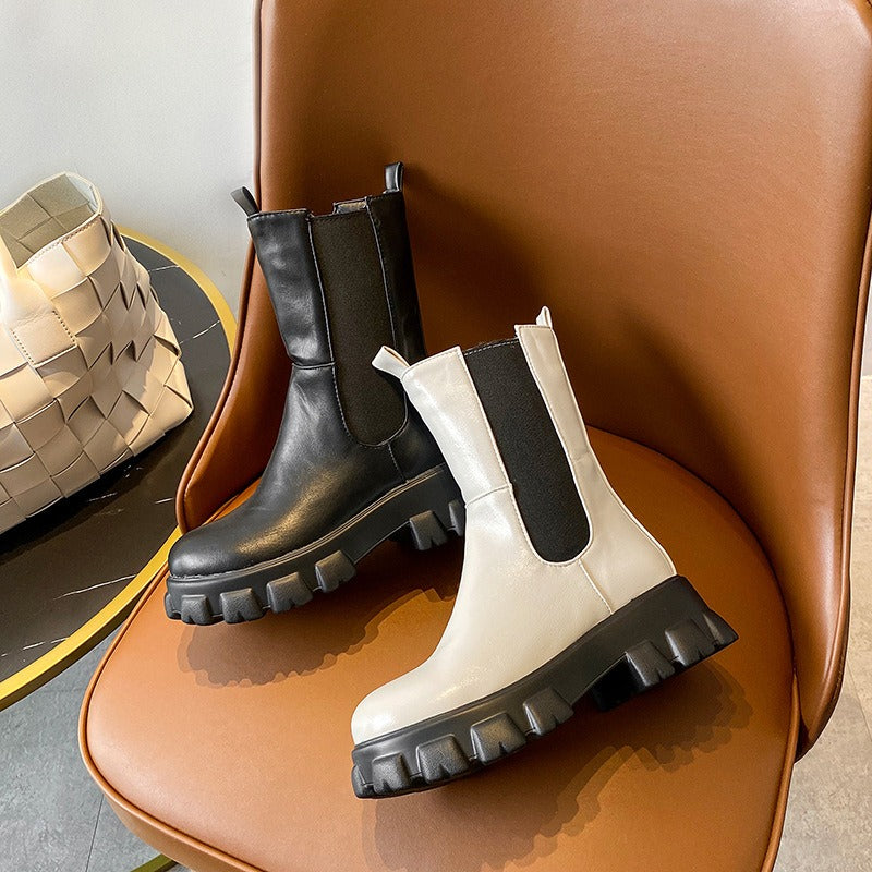 Alva - Wärmende Stiefel aus Plüsch mit robuster Wollsohle