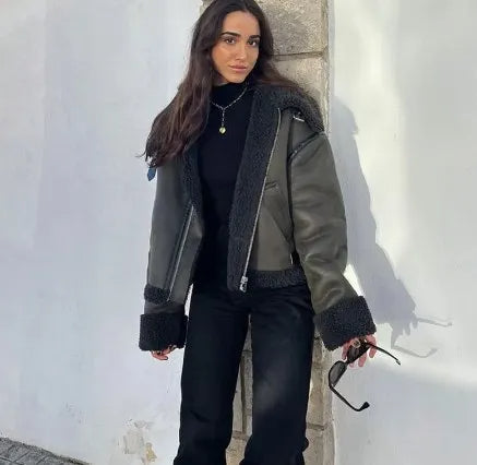 Wanda - Reversjacke aus Wolle mit Lederakzenten