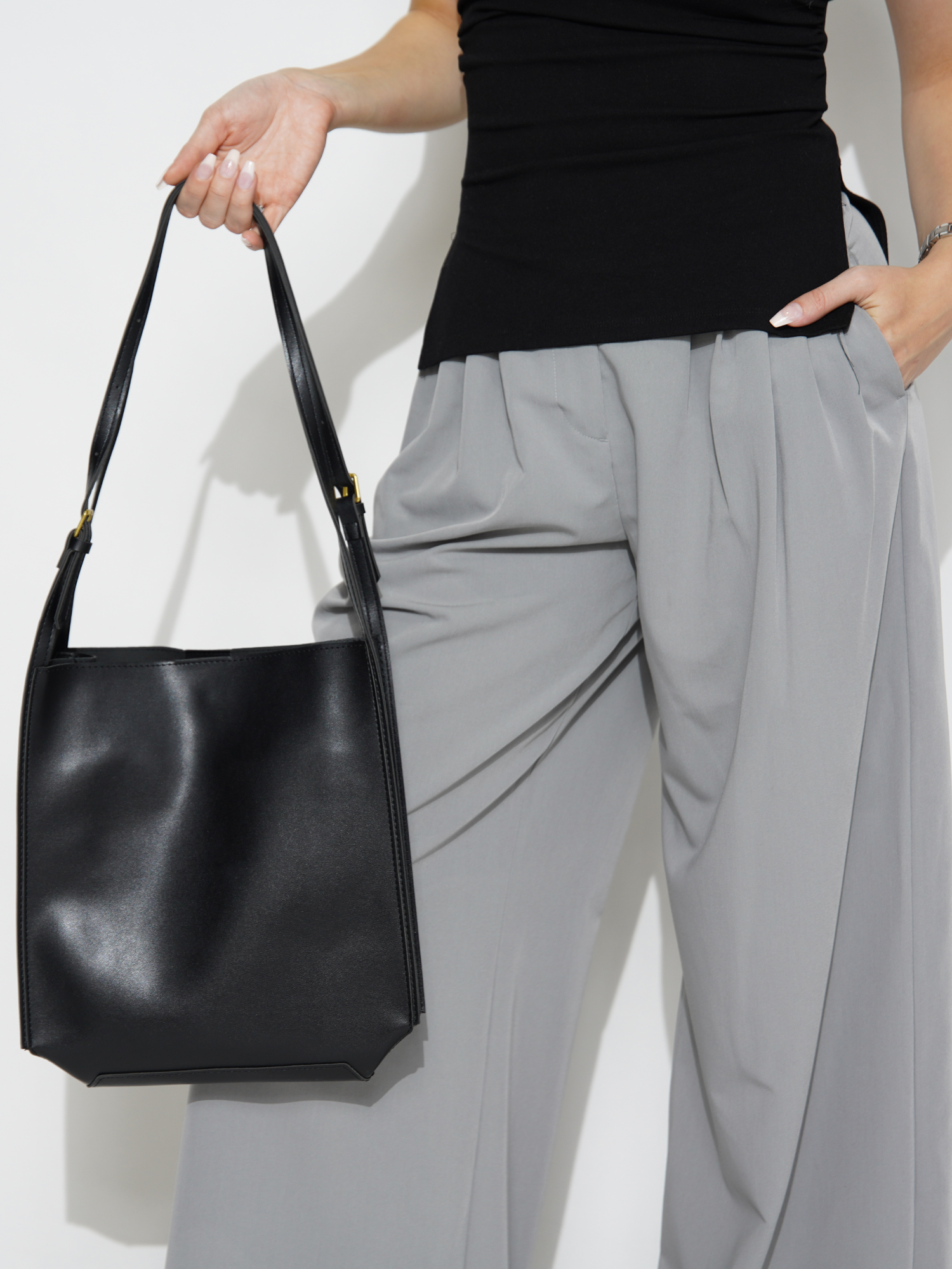KHELA™ | MINIMALISTISCHE UMHÄNGETASCHE