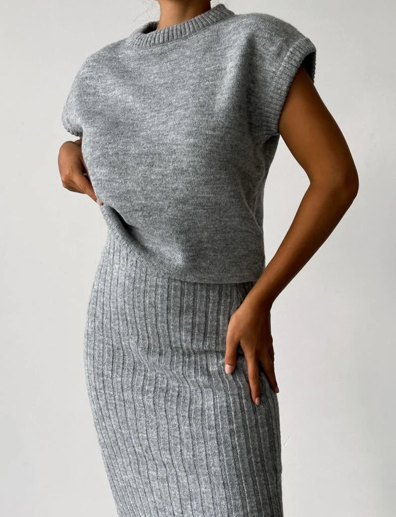 Elegantes zweiteiliges Damenset | Strickjacke und Rock