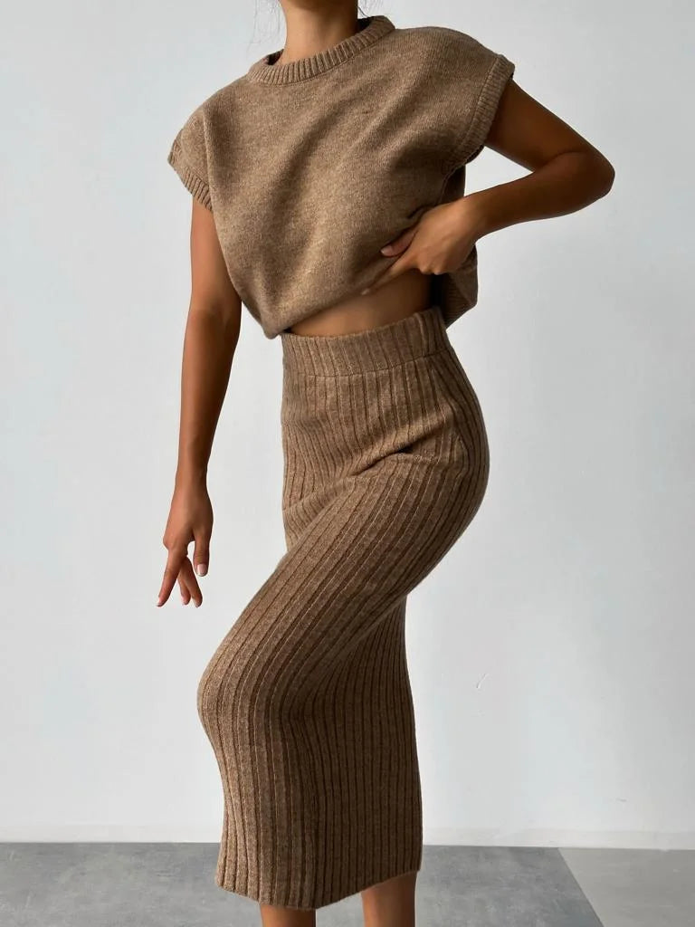 Elegantes zweiteiliges Damenset | Strickjacke und Rock
