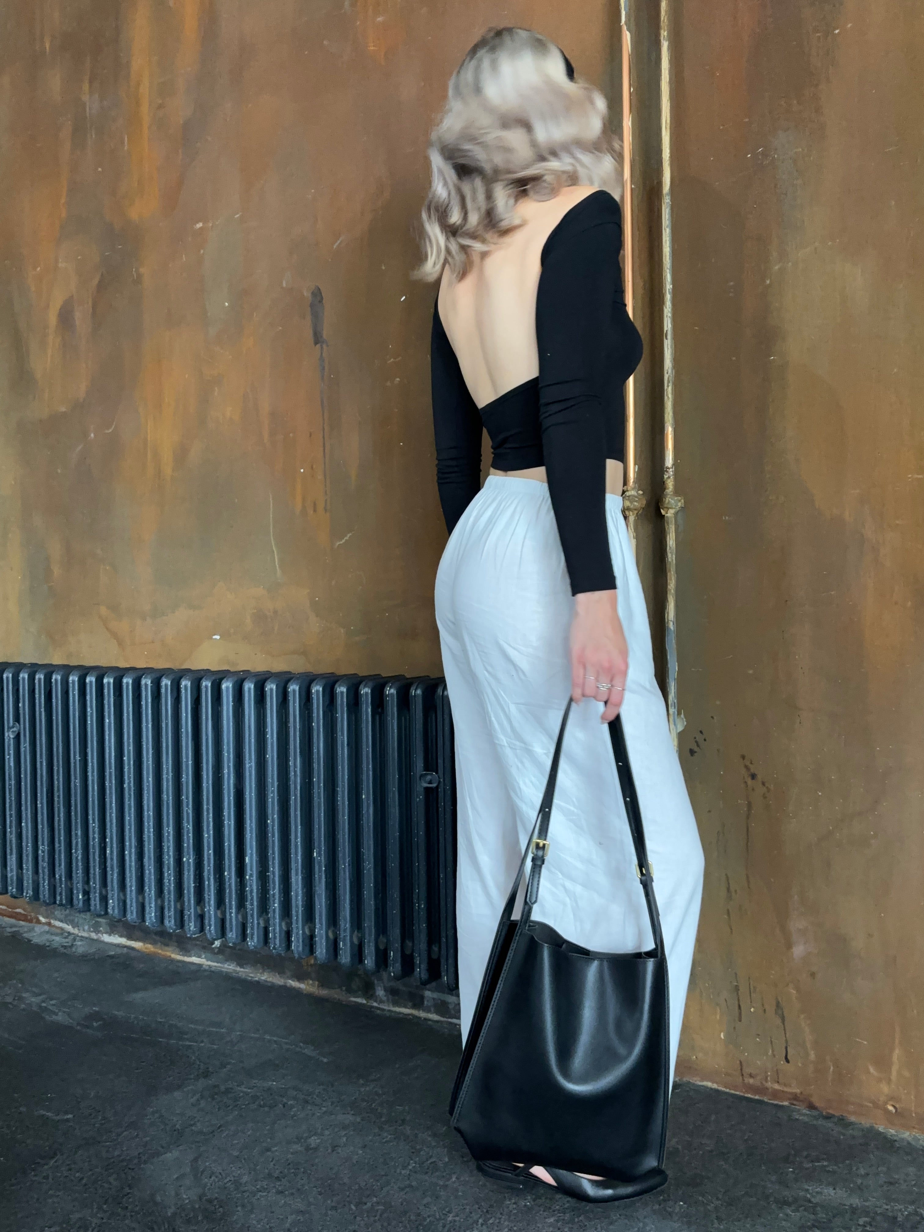 KHELA™ | MINIMALISTISCHE UMHÄNGETASCHE