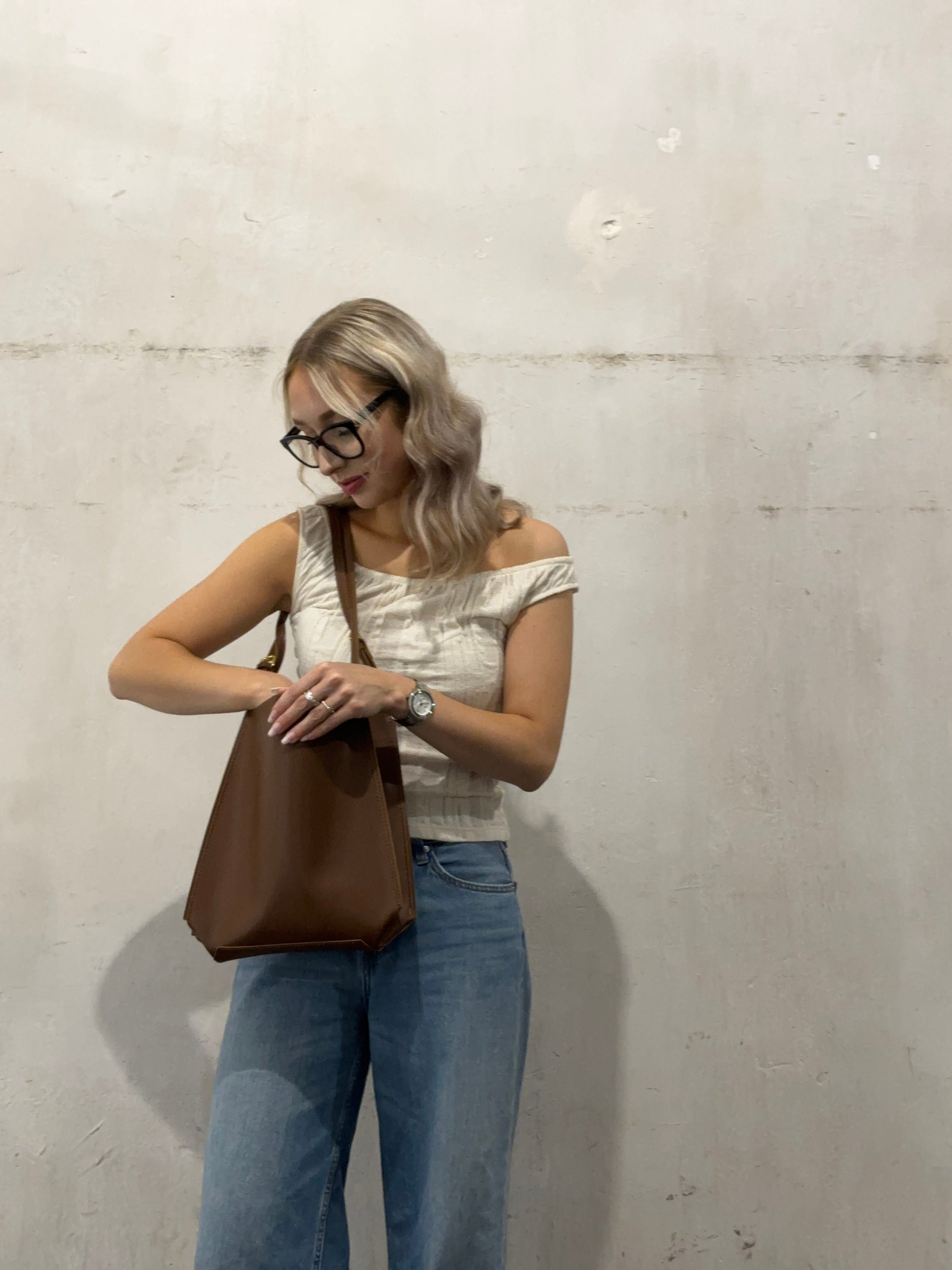 KHELA™ | MINIMALISTISCHE UMHÄNGETASCHE