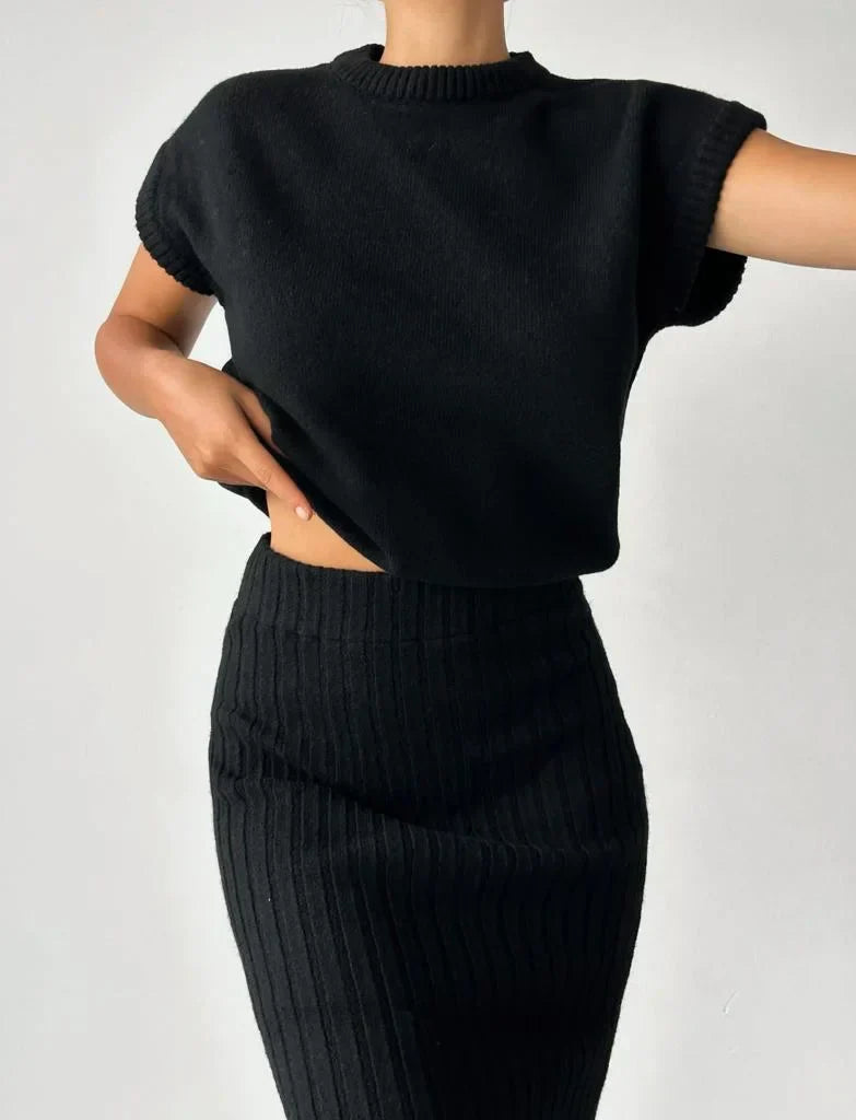 Elegantes zweiteiliges Damenset | Strickjacke und Rock