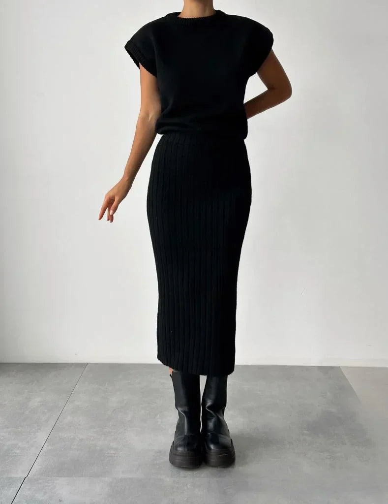 Elegantes zweiteiliges Damenset | Strickjacke und Rock