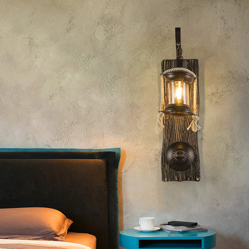WoodlandFlame | Antike Holz-Wandleuchte