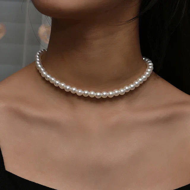 Ivy - Eleganter Choker mit Großem Perlenkristall-Anhänger