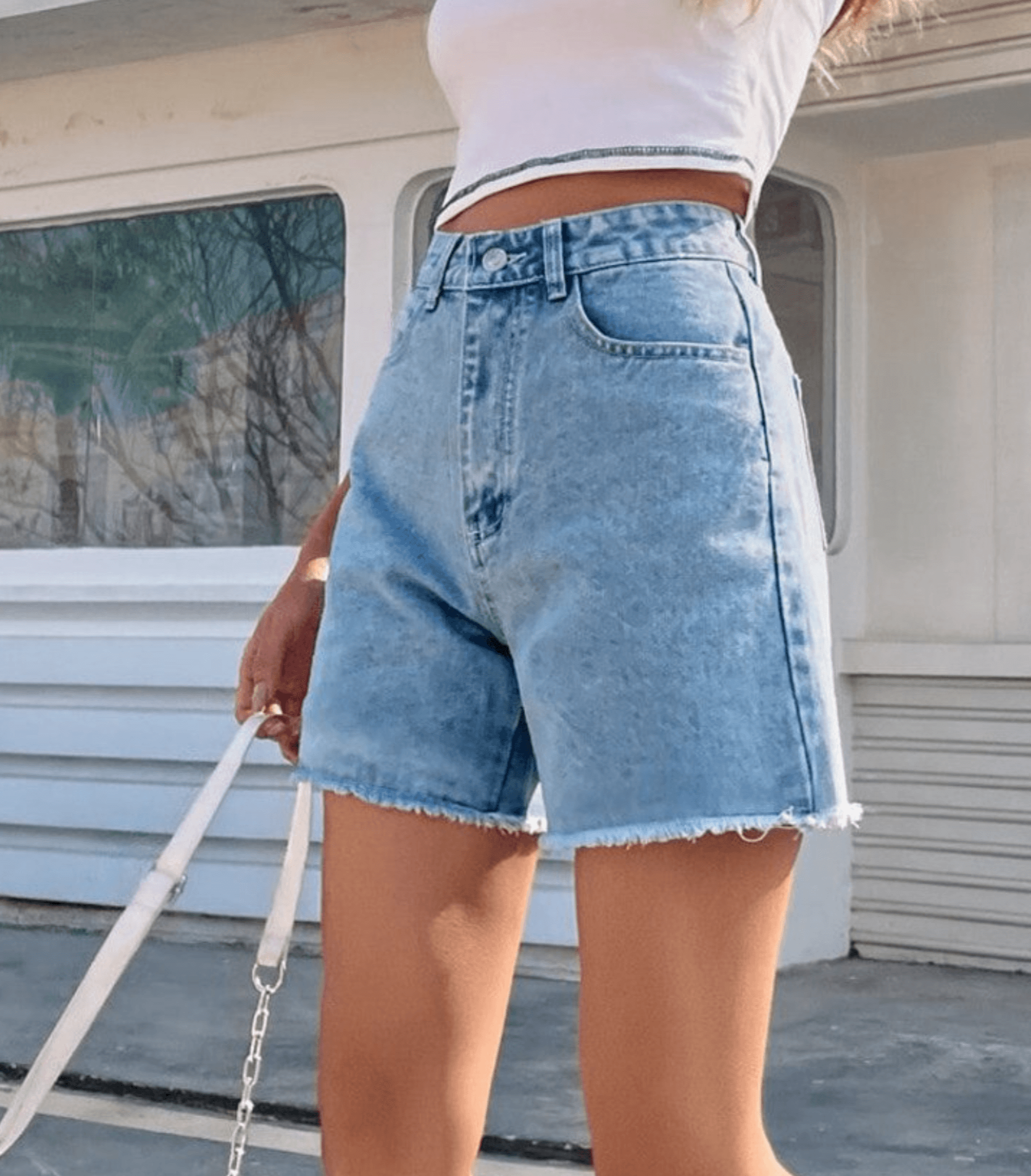 Zano Damen Denim Shorts | Luxuriöse Denim Shorts mit ausgefranstem Ende