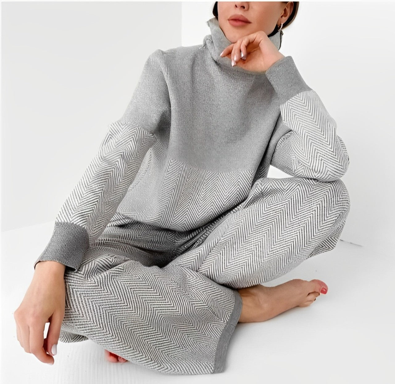 Eliana - Bequemer Lounge-Anzug aus Fleece mit hohem Kragen