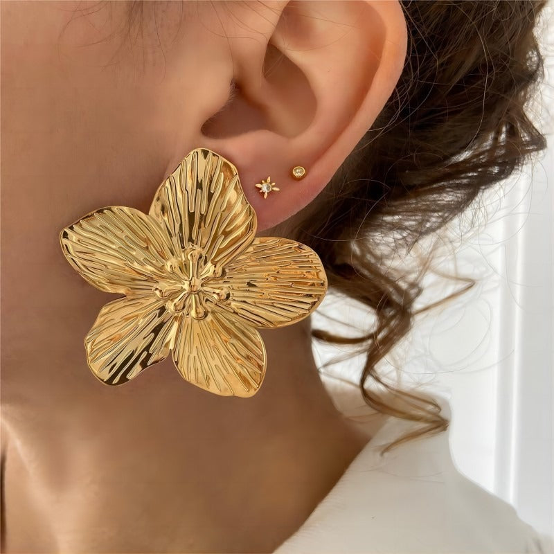 Alva - Schmetterling- und Blumen-Design Ohrstecker aus Edelstahl