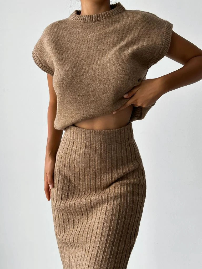 Elegantes zweiteiliges Damenset | Strickjacke und Rock