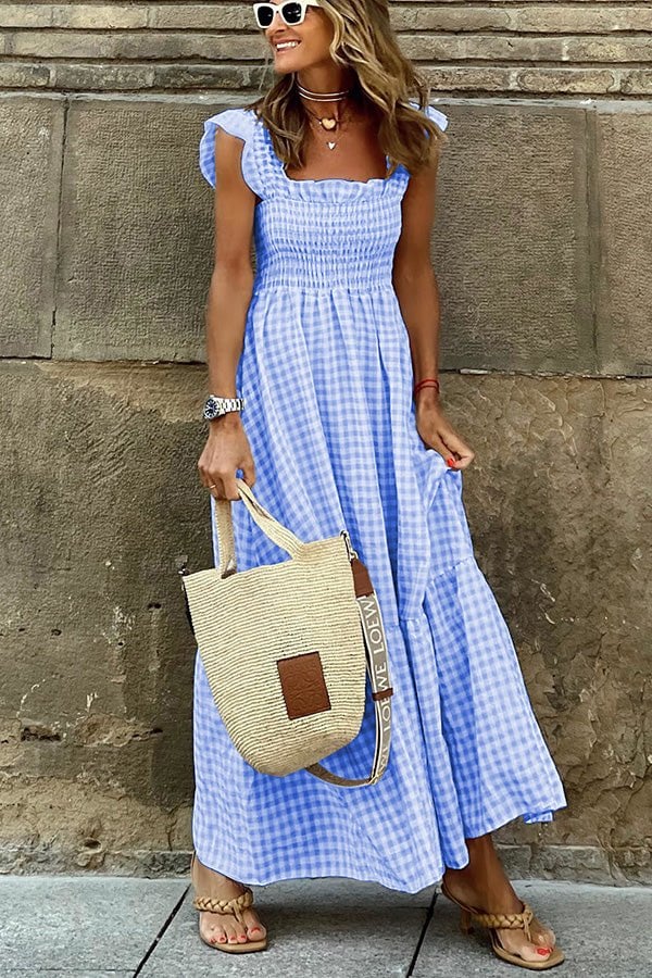 Sommerliches Gingham-Maxi-Kleid mit Rüschenärmeln und gesmoktem Oberteil