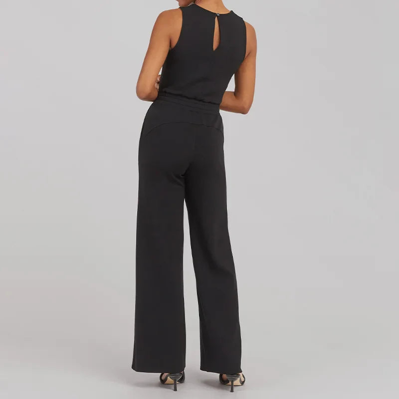 Schicker Jumpsuit mit Taillenbund und weitem Bein - ideal für Freizeit und Streetwear