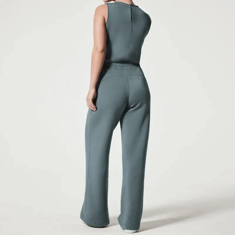 Schicker Jumpsuit mit Taillenbund und weitem Bein - ideal für Freizeit und Streetwear