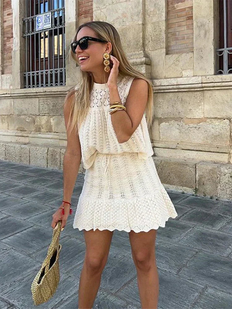 Cheyenne - Set aus Mesh-Top und Mini-Rock mit Hohldesign