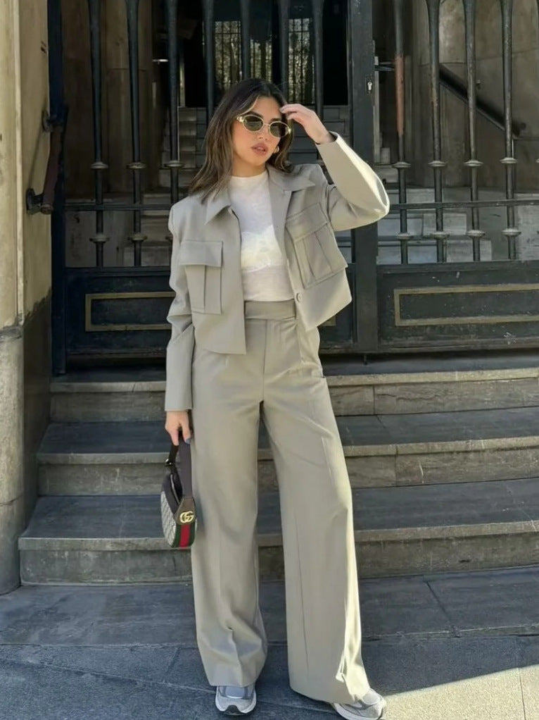 Nydia - Modischer Mantel und gerade Hose als Set