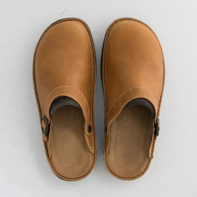 Noah | Clogs mit Schnallendetails