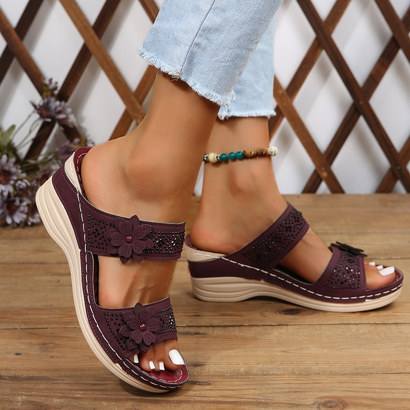 Loscana Boho Sandalen | Damensandalen mit geblümtem Rahmen