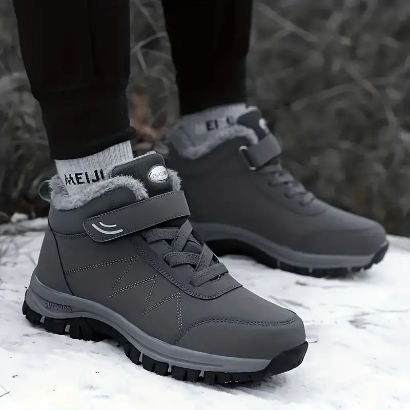 Voss Copenhagen Schneestiefel | Ergonomischer Stiefel mit Klettverschluss und geräumiger Zehen- und Fersenpartie für Damen