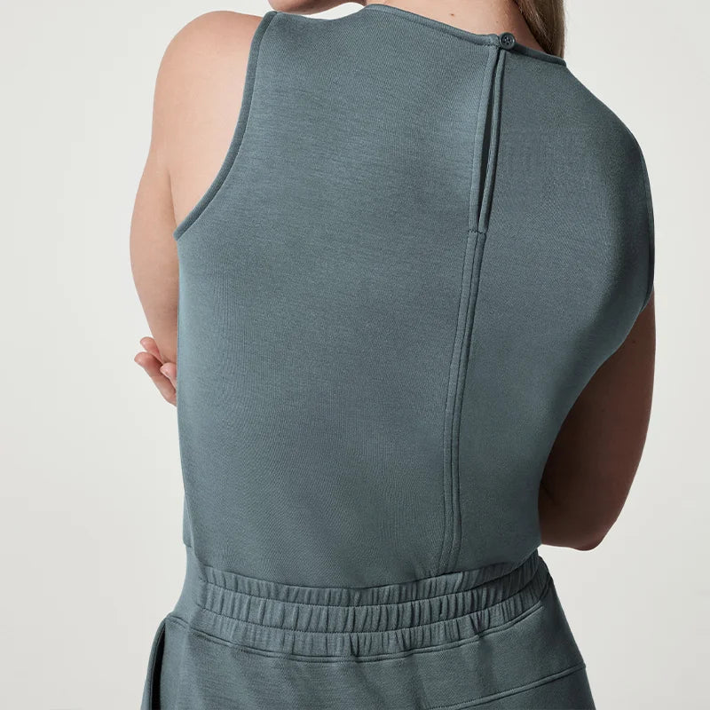 Schicker Jumpsuit mit Taillenbund und weitem Bein - ideal für Freizeit und Streetwear