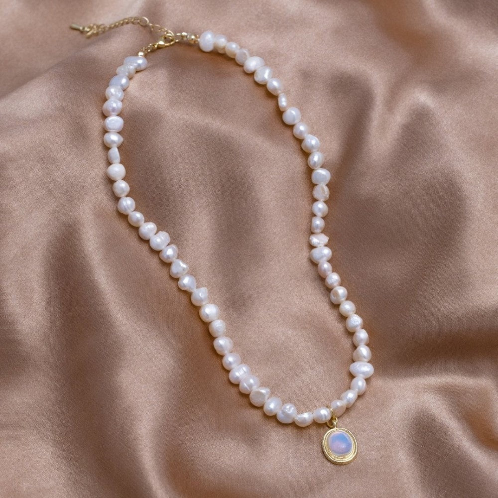 Poppea - Weißer Opal-Cluster Perlen-Choker