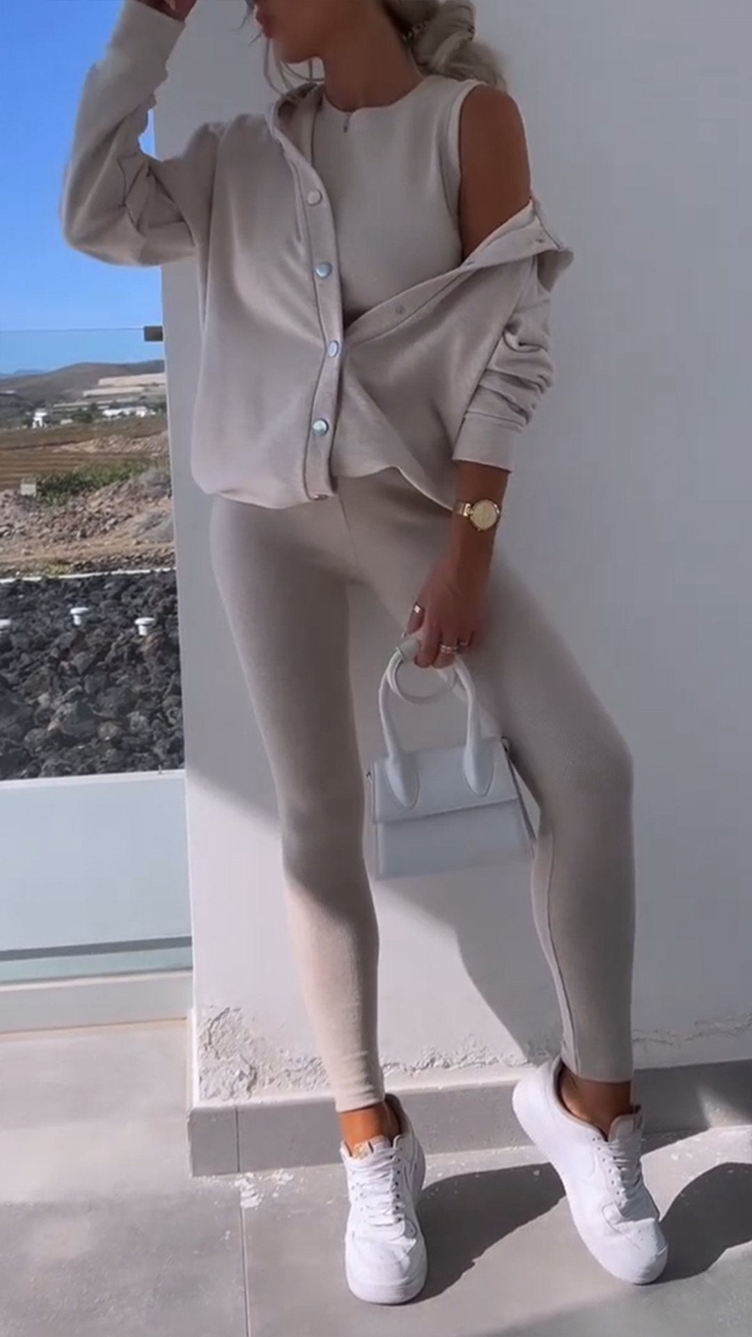 Barbara - Elegantes Set aus Weste und Sweatshirt mit Kapuze