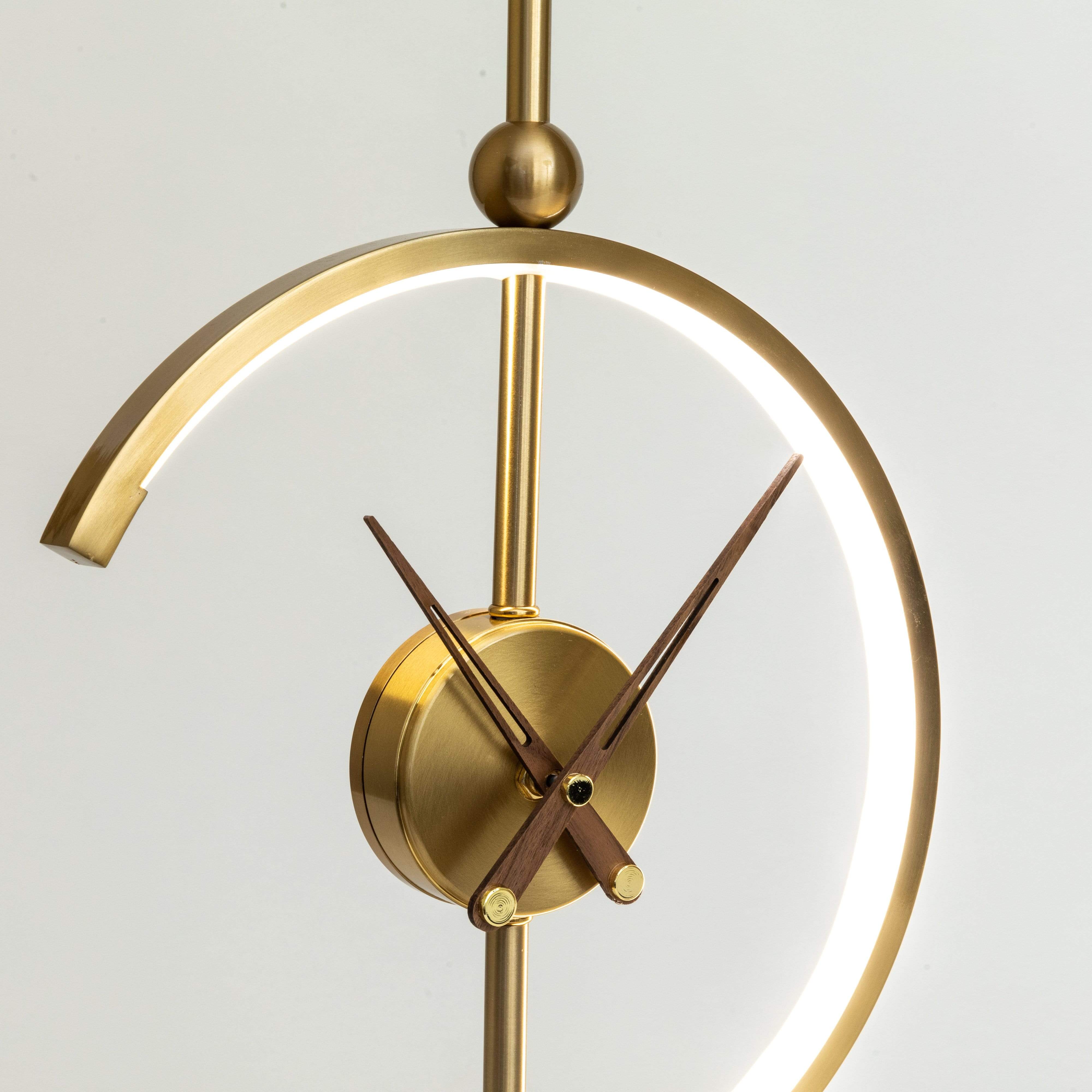 ZenClock | Multifunktionale Tischlampe mit Uhr und Ladefunktion