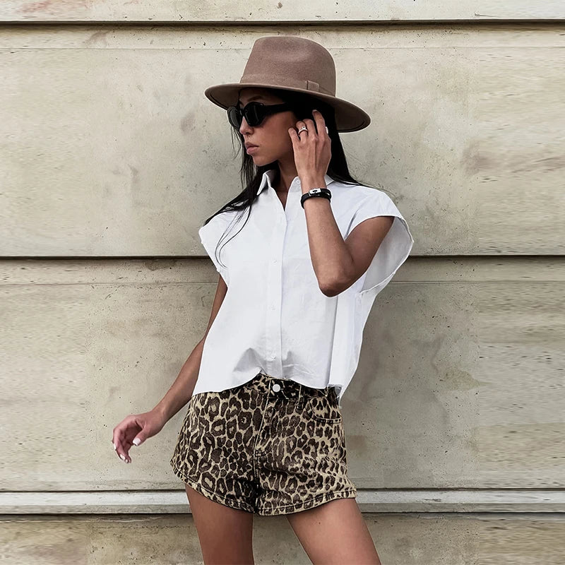 Thalia - High-Waist Denim-Shorts mit angesagtem Leopardenprint